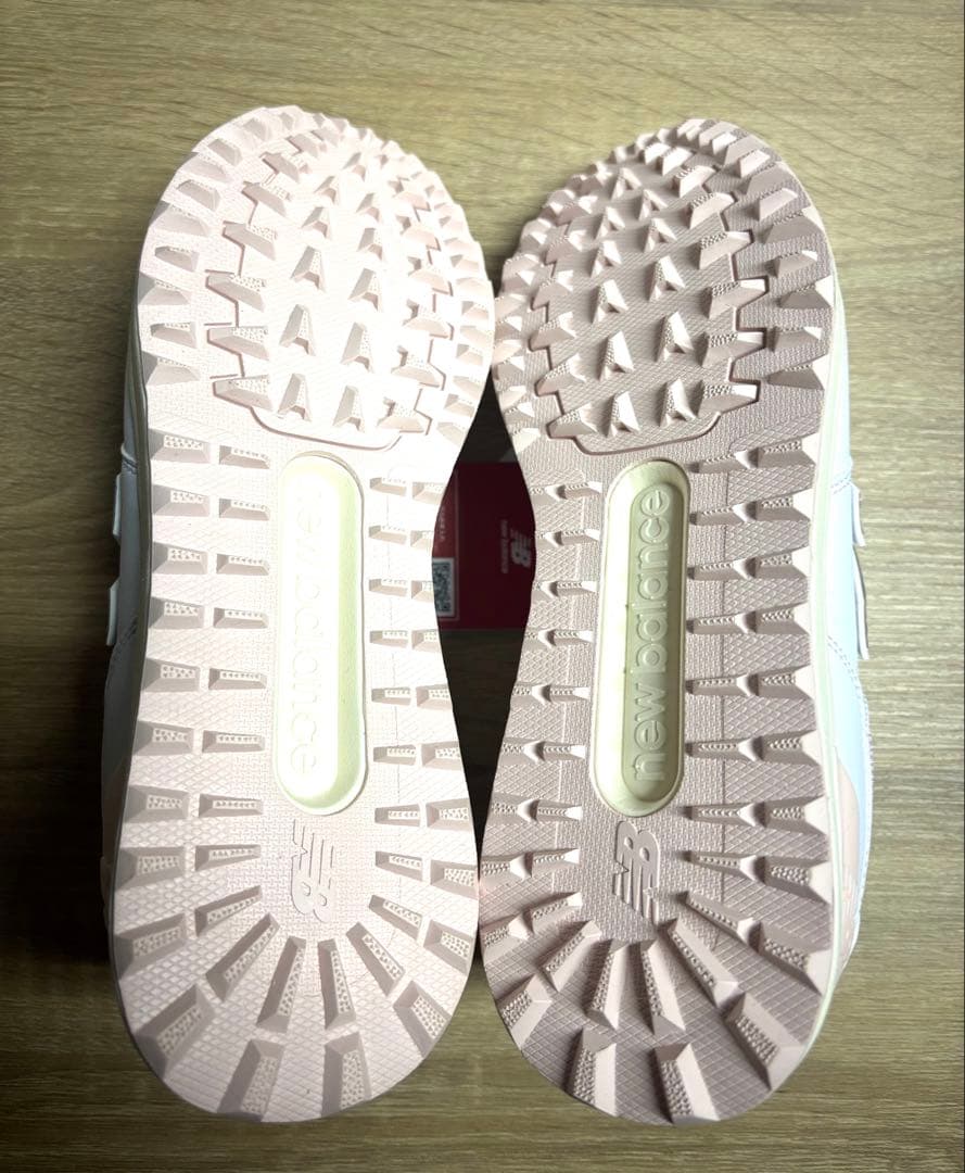 未使用 23cm 2Eニューバランスゴルフシューズ WGS574B3ホワイト