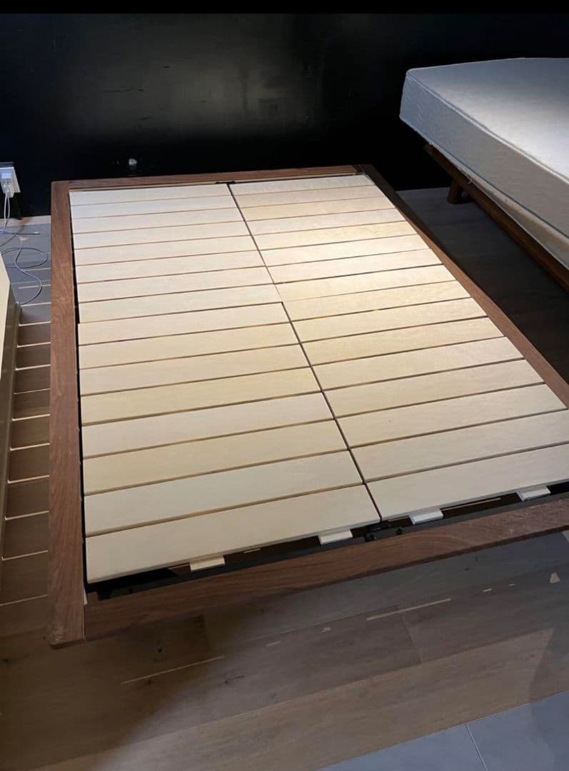 【横浜駅近く】無印良品 ダブルベッド すのこベッド ウォールナット