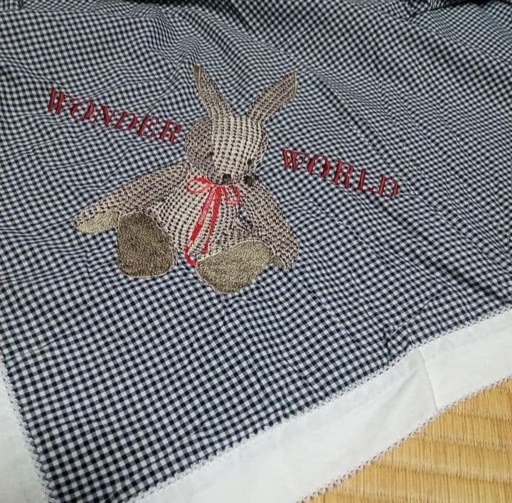 ワンダフルワールド　綿うさぎ刺繍ギンガムチェックスカーフ