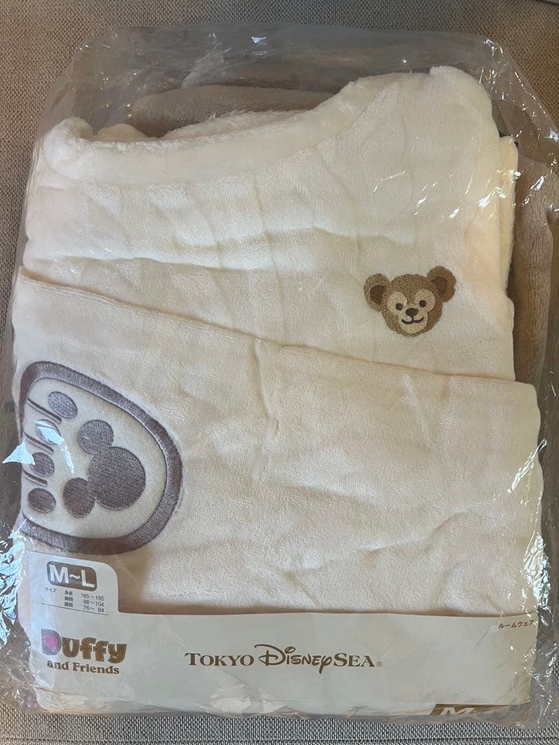 ディズニーリゾート　　ダッフィー ルームウェア　新品