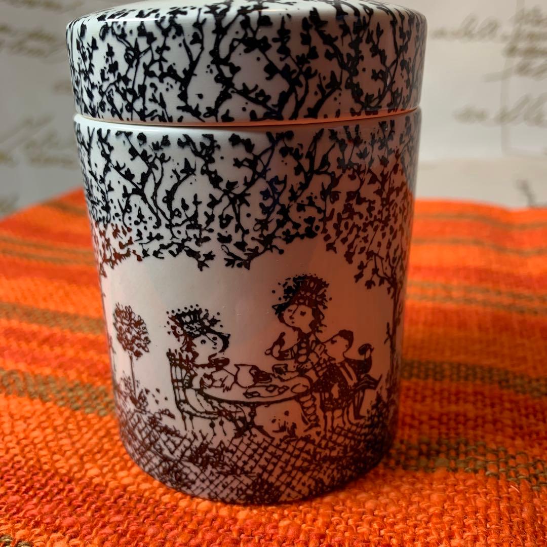 ビヨンヴィンブラッド　ビンテージのニモール窯の蓋物小物入れ！絵柄が可愛いです！