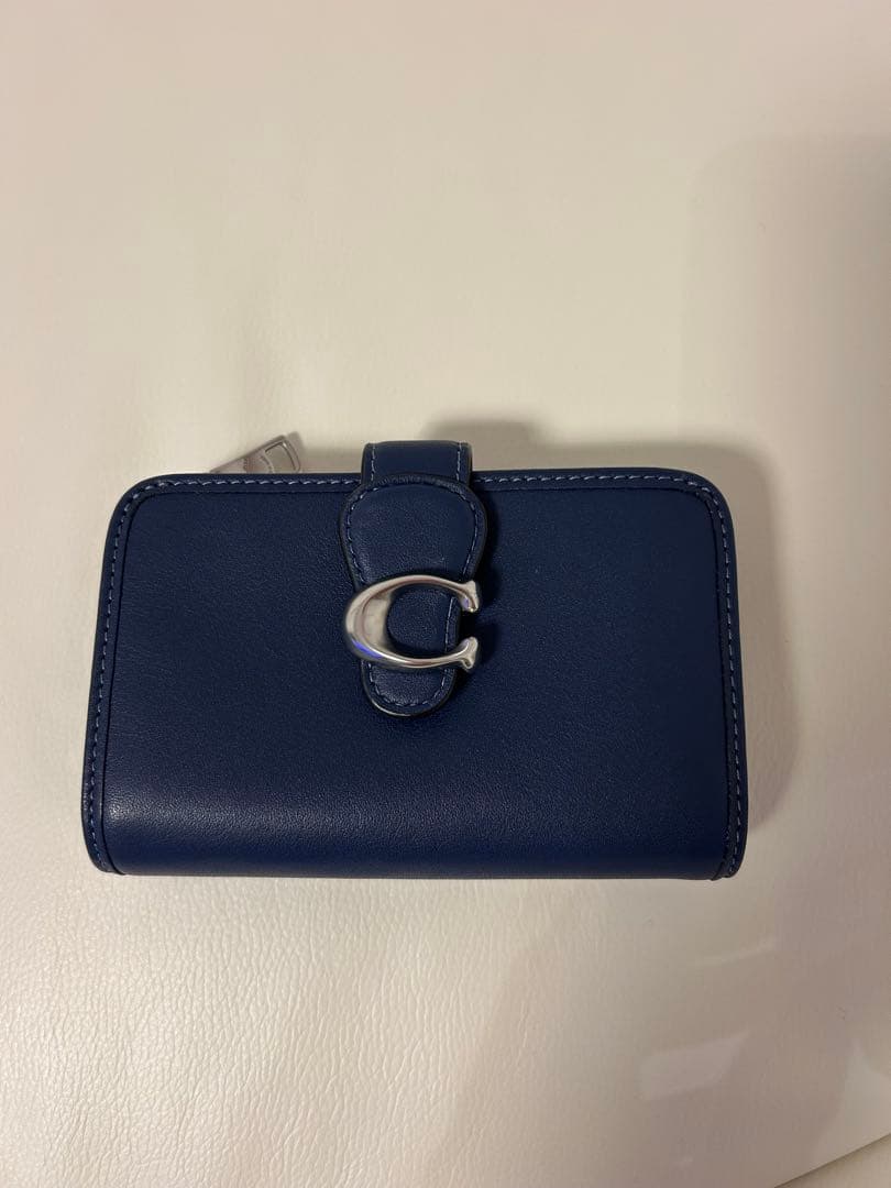 新品 COACH ネイビー 二つ折り財布