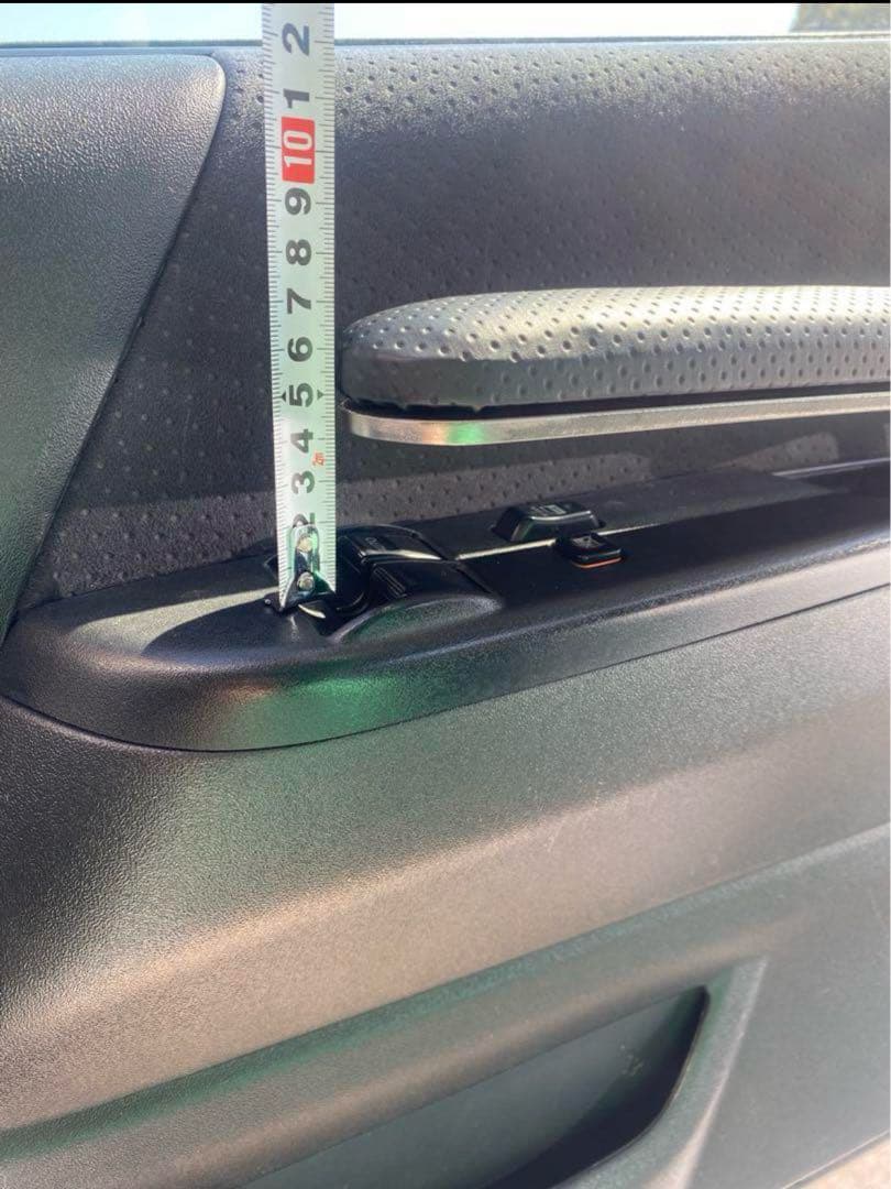 ハイエース200系　運転席側　アームレスト&フットレスト　超ワイドロングタイプ