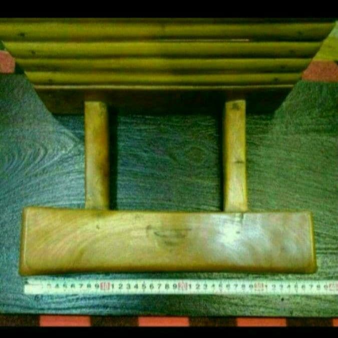 インドネシア　古材チークと竹の小さな椅子