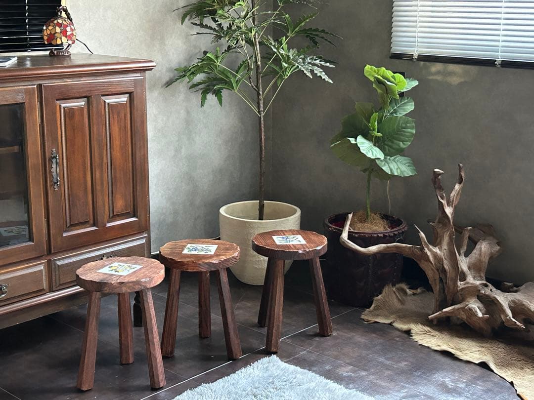 スペイン製　スツール　花台　タイル　ヴィンテージ　チェア　インテリア　IZ
