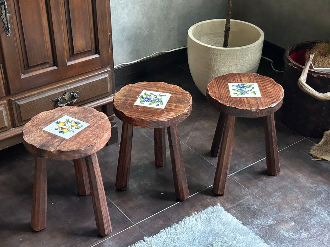 スペイン製　スツール　花台　タイル　ヴィンテージ　チェア　インテリア　IZ