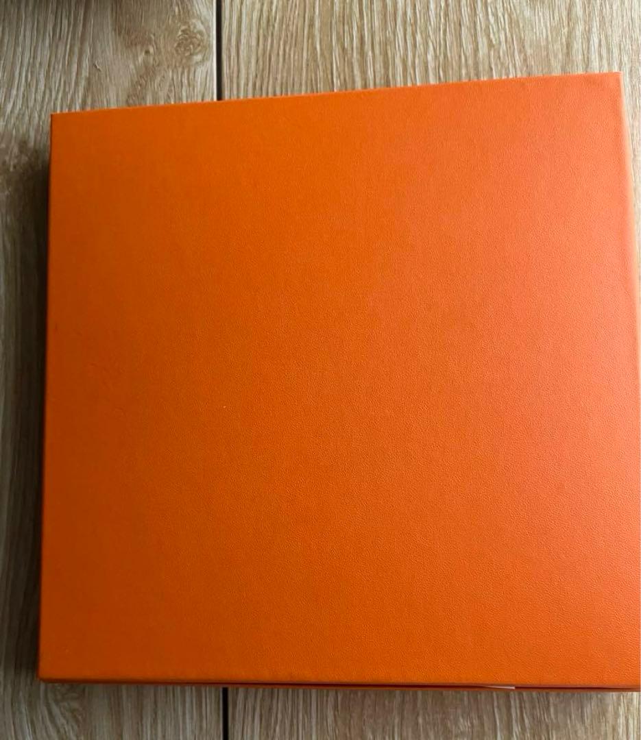 新品　未使用　エルメス　食器　皿　プレート　黒　アッシュデコ　ブランド