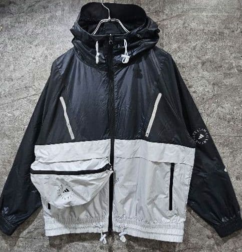 【未使用近】アディダス　ステラマッカートニー　ウエストポーチ付　パーカー 完売品