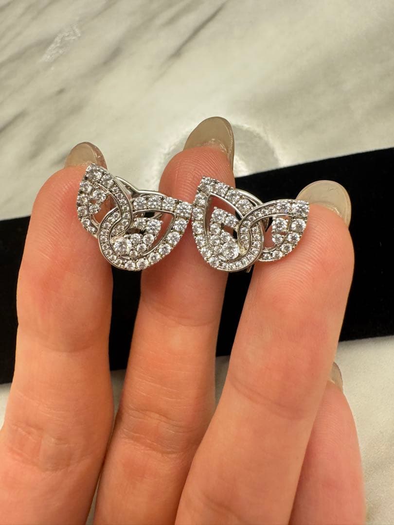 クリスタル装飾 三つ葉デザインピアス　まとめ専用