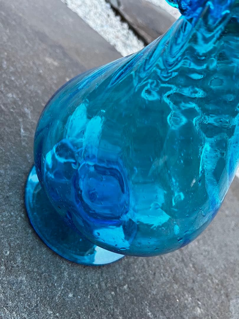 沖縄　琉球ガラス　綺麗なブルー　花瓶