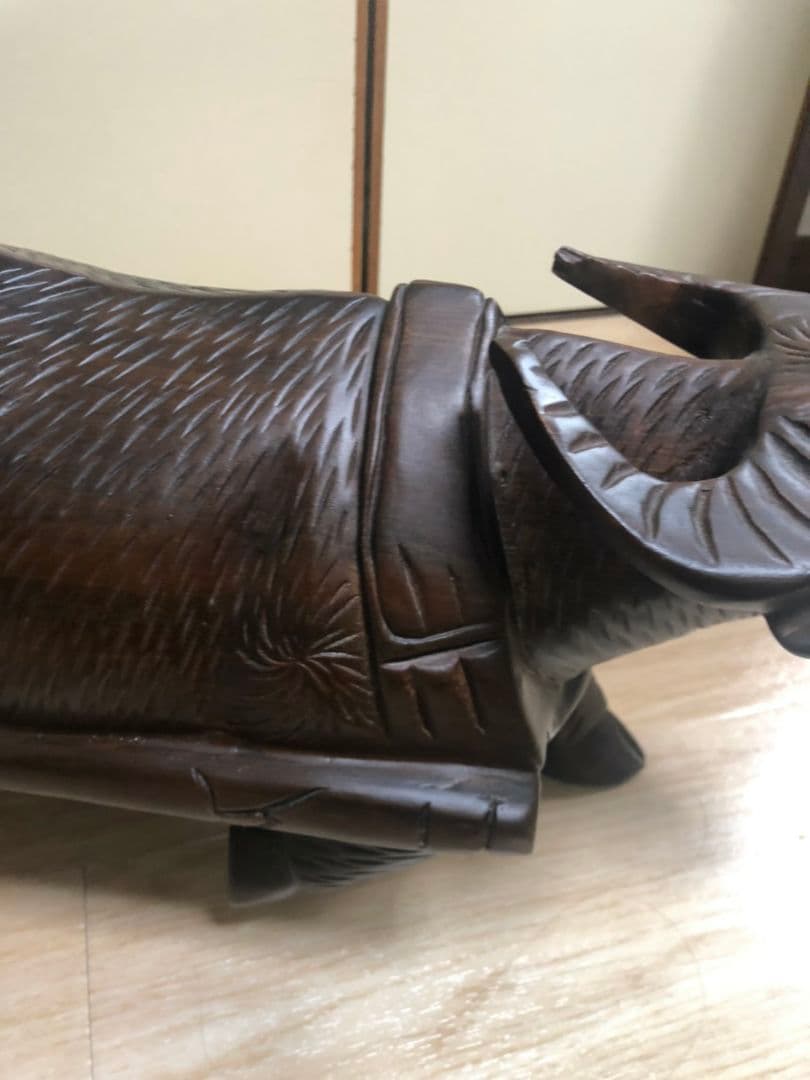 一本物手彫り布袋水牛