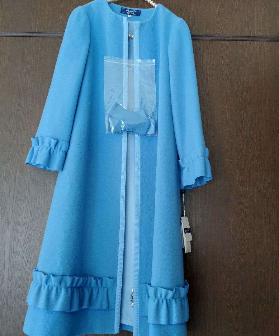 １月２０日出品終了　値下不可　エムズグレイシー　エレガントコート ブルー　３８号