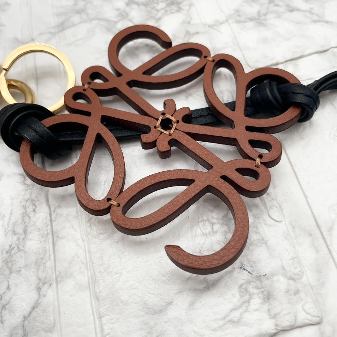 未使用級✨ ロエベ LOEWE アナグラム キーリング バッグ チャーム