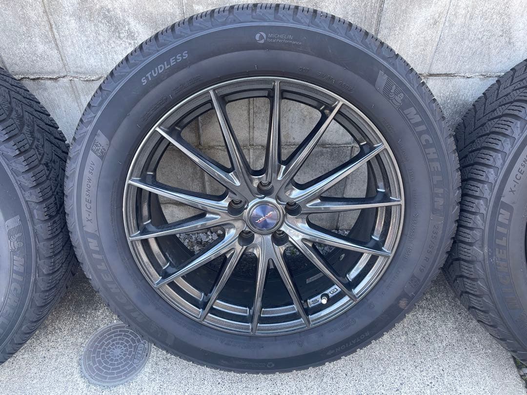 日産ARIYA スタットレスタイヤホイールセット　235/55R19