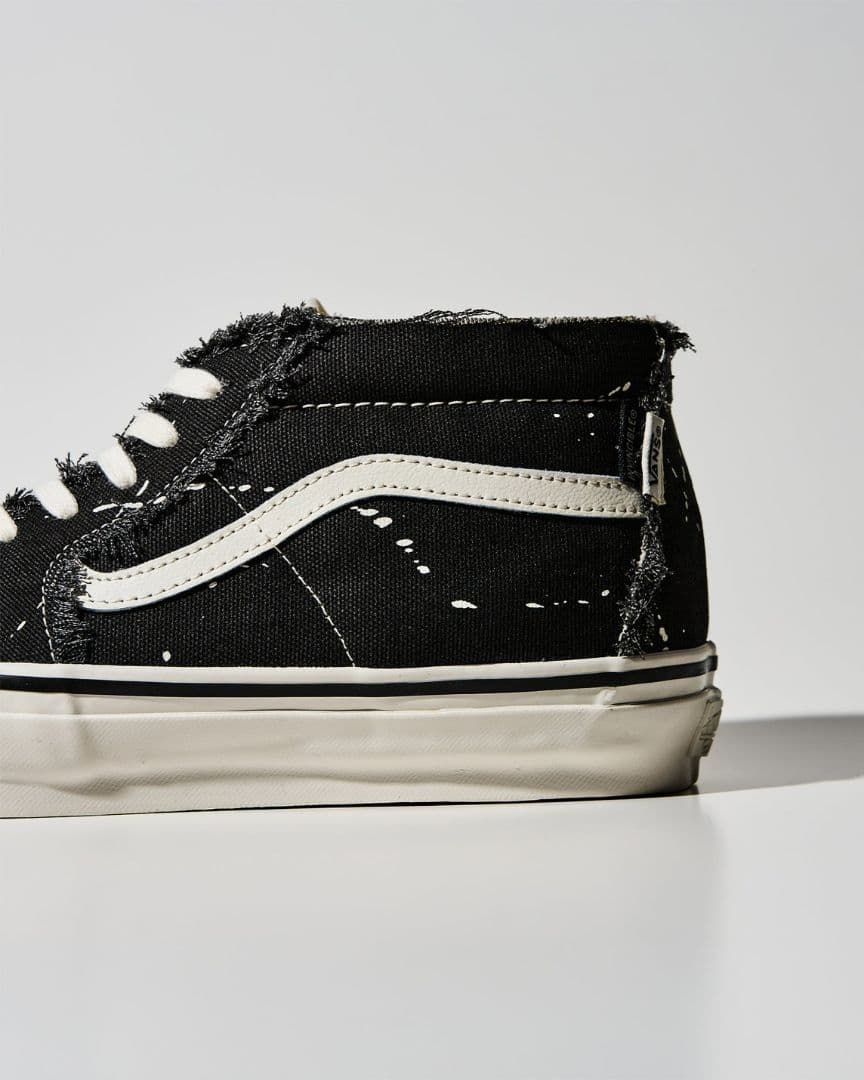 invincibleコラボ【新品/25cm】VANS SK8-MID バンズ 黒