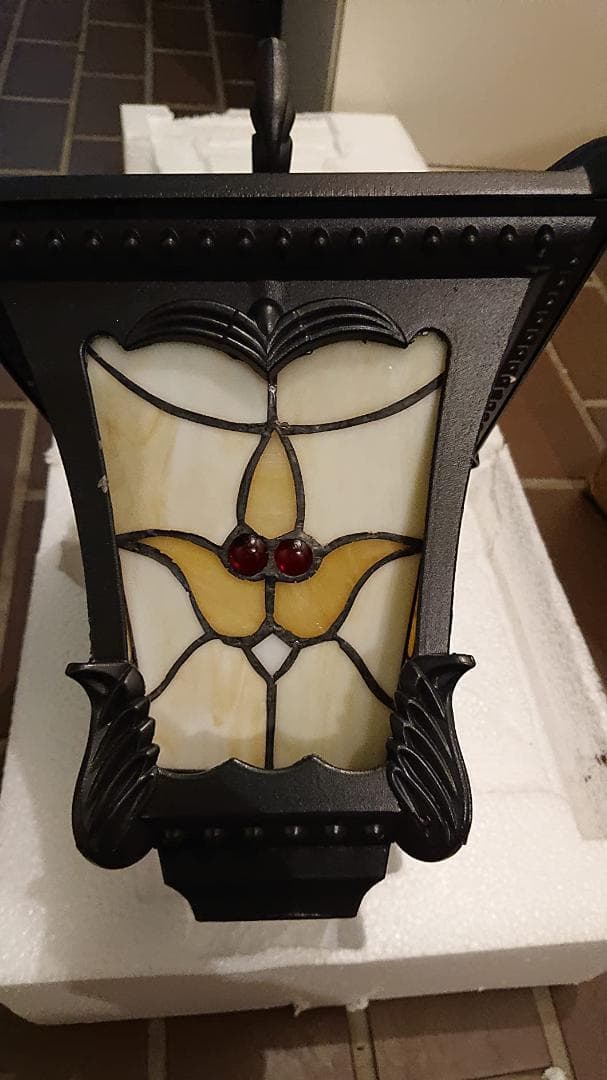 ステンドグラス 北欧風デザイン 玄関照明 ポーチライト