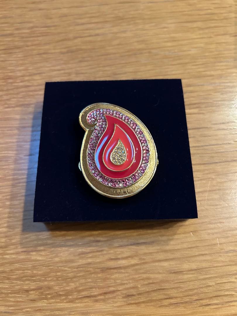 ESTEE LAUDER 練り香水　ペイズリー