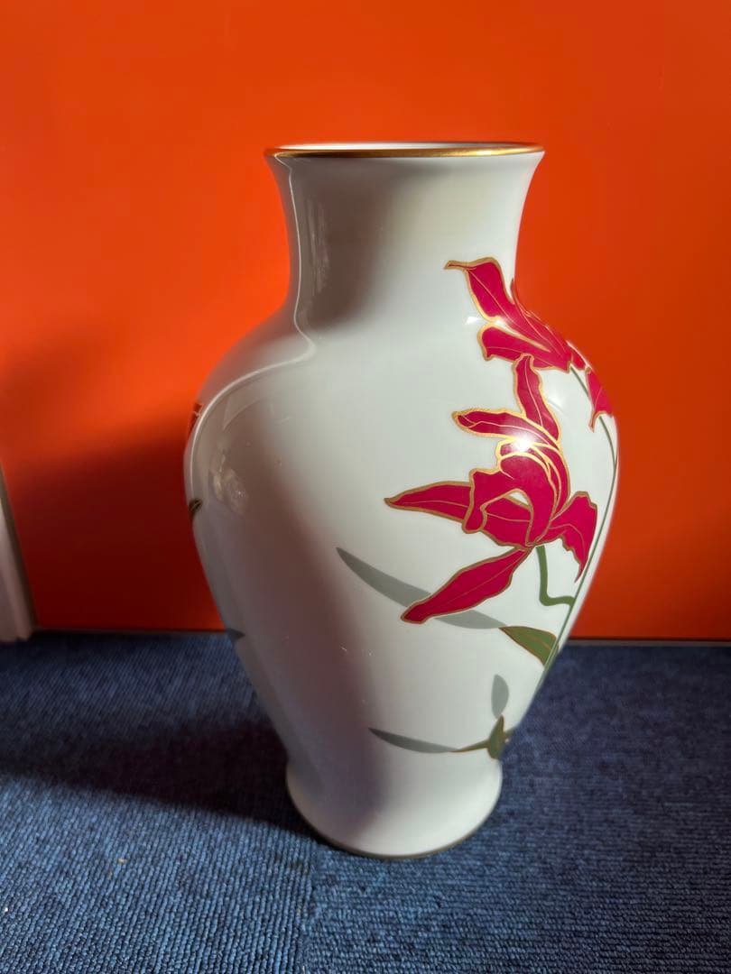 1260  大倉陶園　花瓶