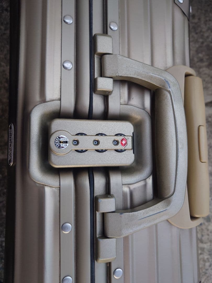 【Hiro Ushi】RIMOWAビジネストローリー　トパーズ　チタニウム