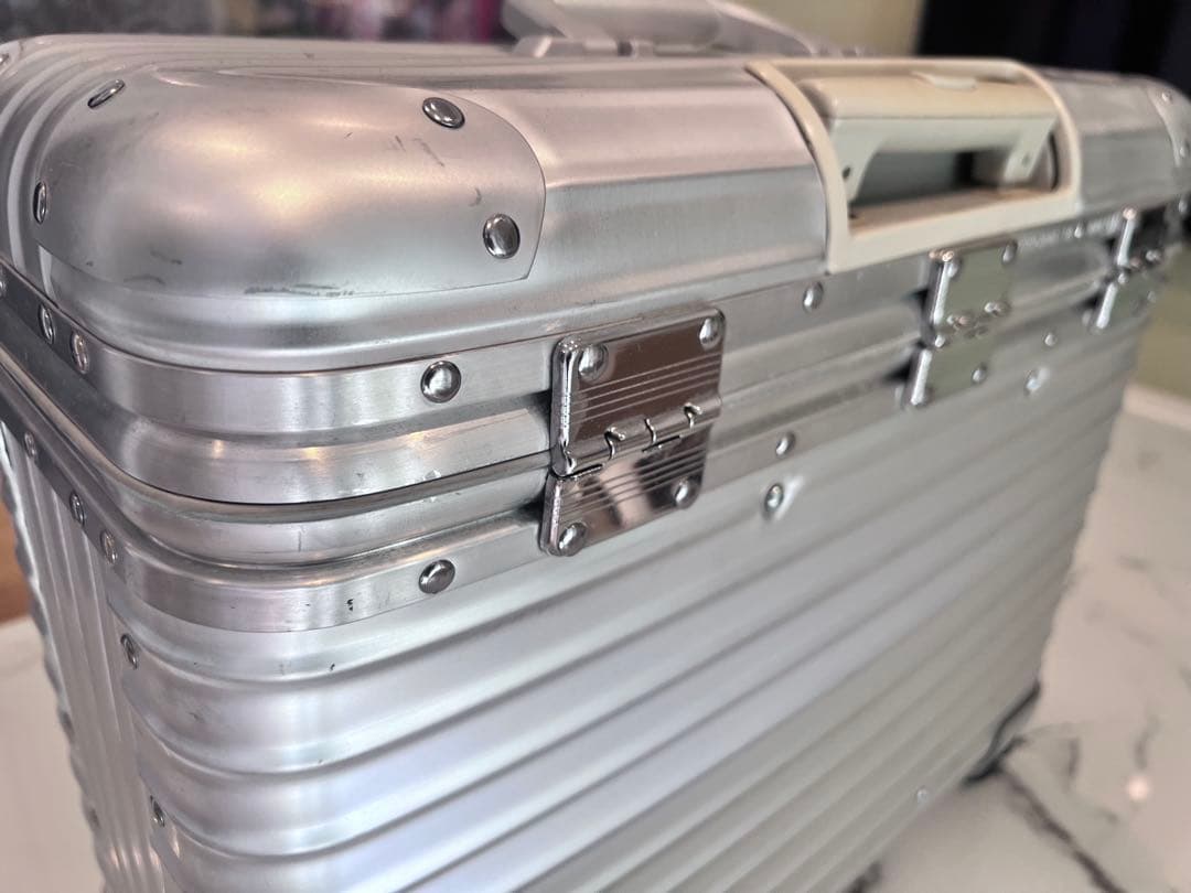 【入手困難】廃盤 旧型 RIMOWA リモワ パイロット 4輪