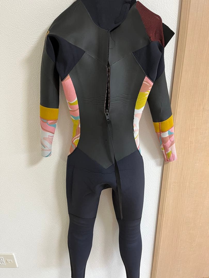 ROXYウェットスーツ 5mm スキン 裏着毛