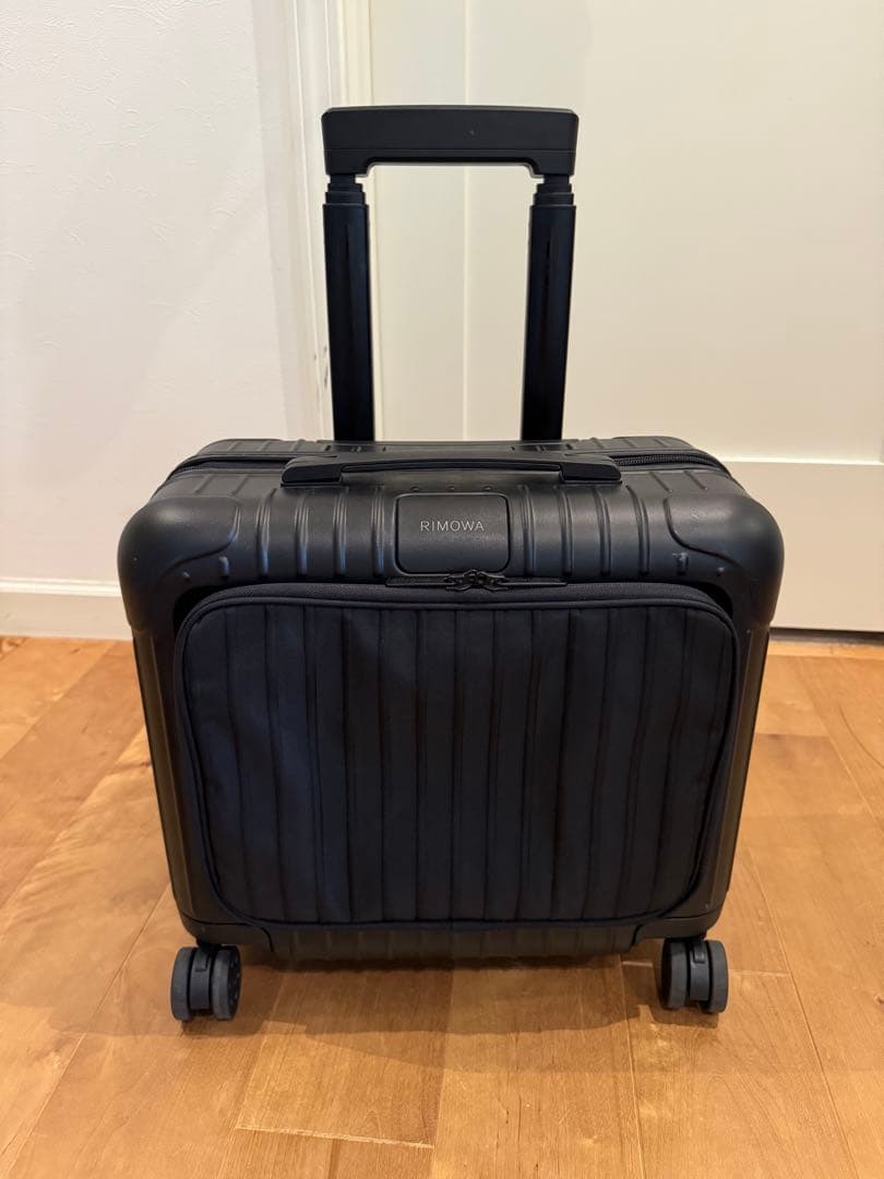 RIMOWA 正規品　ブラック キャリーケース