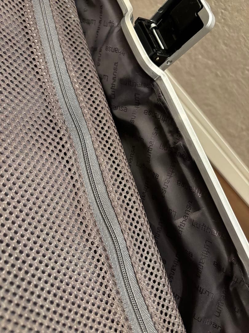 タグ付美品 Lufthansa RIMOWA リモワスーツケース トパーズ34ℓ