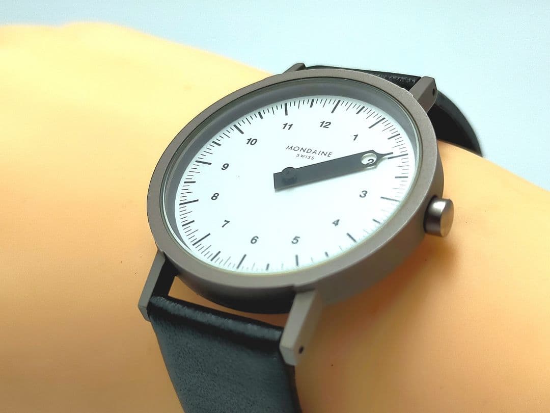 【激レア一本針】モンディーン真鍮ケース｜純正レザー｜電池交換済｜24H発送