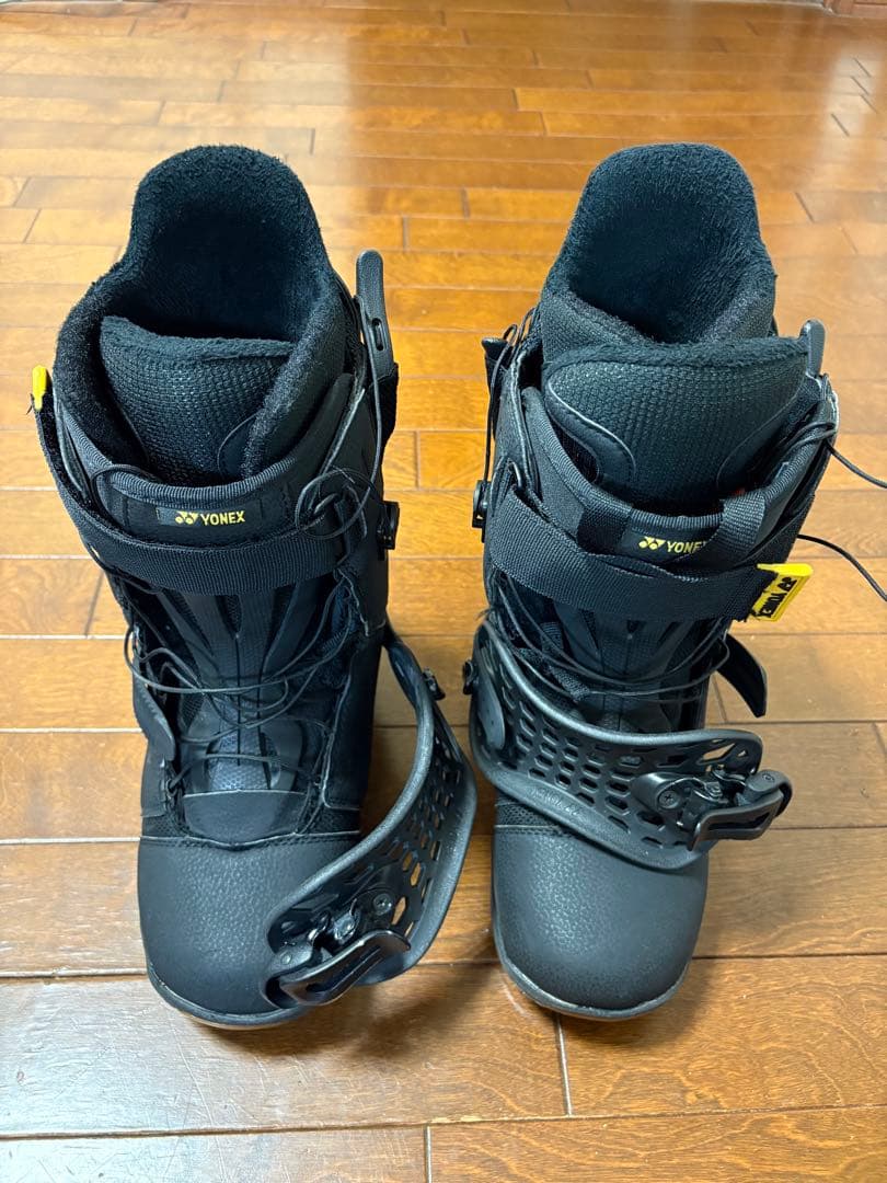 ※トクさん※ YONEX スノーボードブーツ2つ
