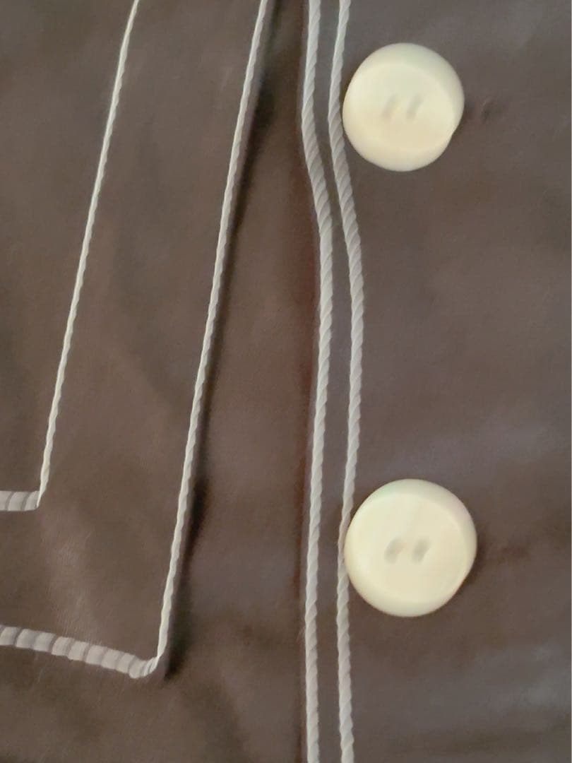 小谷実由着用 OSHIMA REI Big Collar Blouseブラック