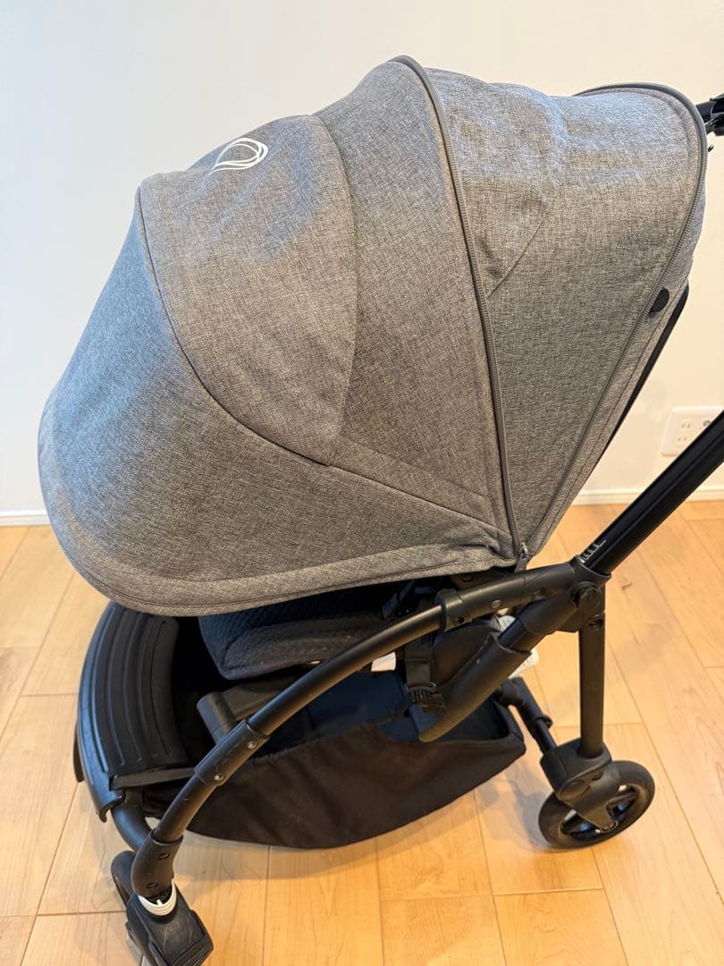バガブービー6 ブラックフレーム　グレー　bugaboo bee6