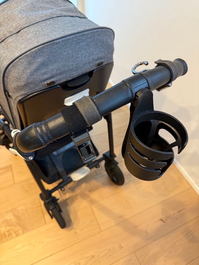 バガブービー6 ブラックフレーム　グレー　bugaboo bee6