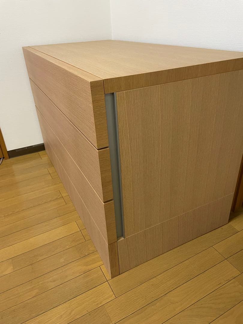 B&B Italia 3段引き出し付チェスト