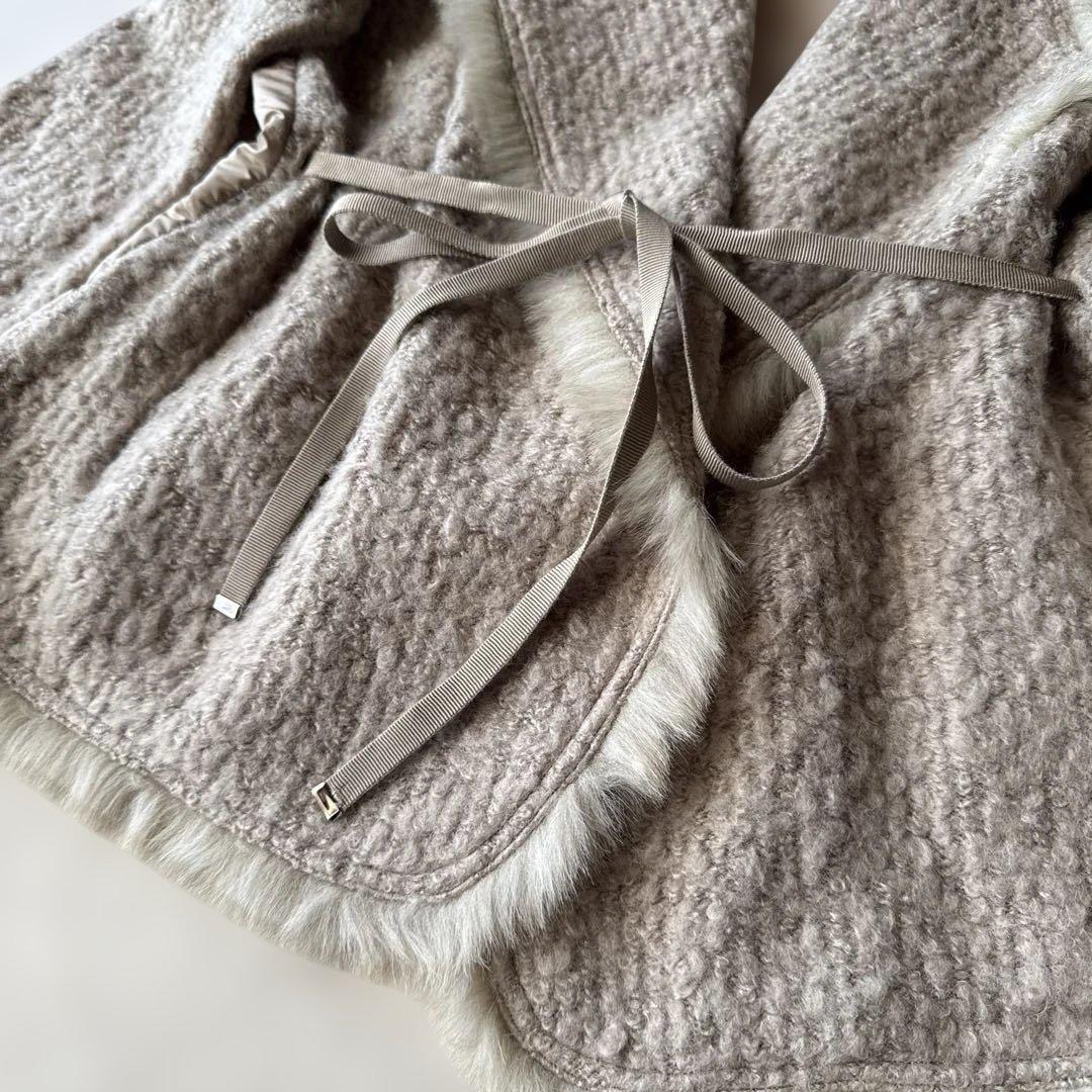 ダーマコレクシン　背中ダウンジャケット？カーディガン　ベージュカラー