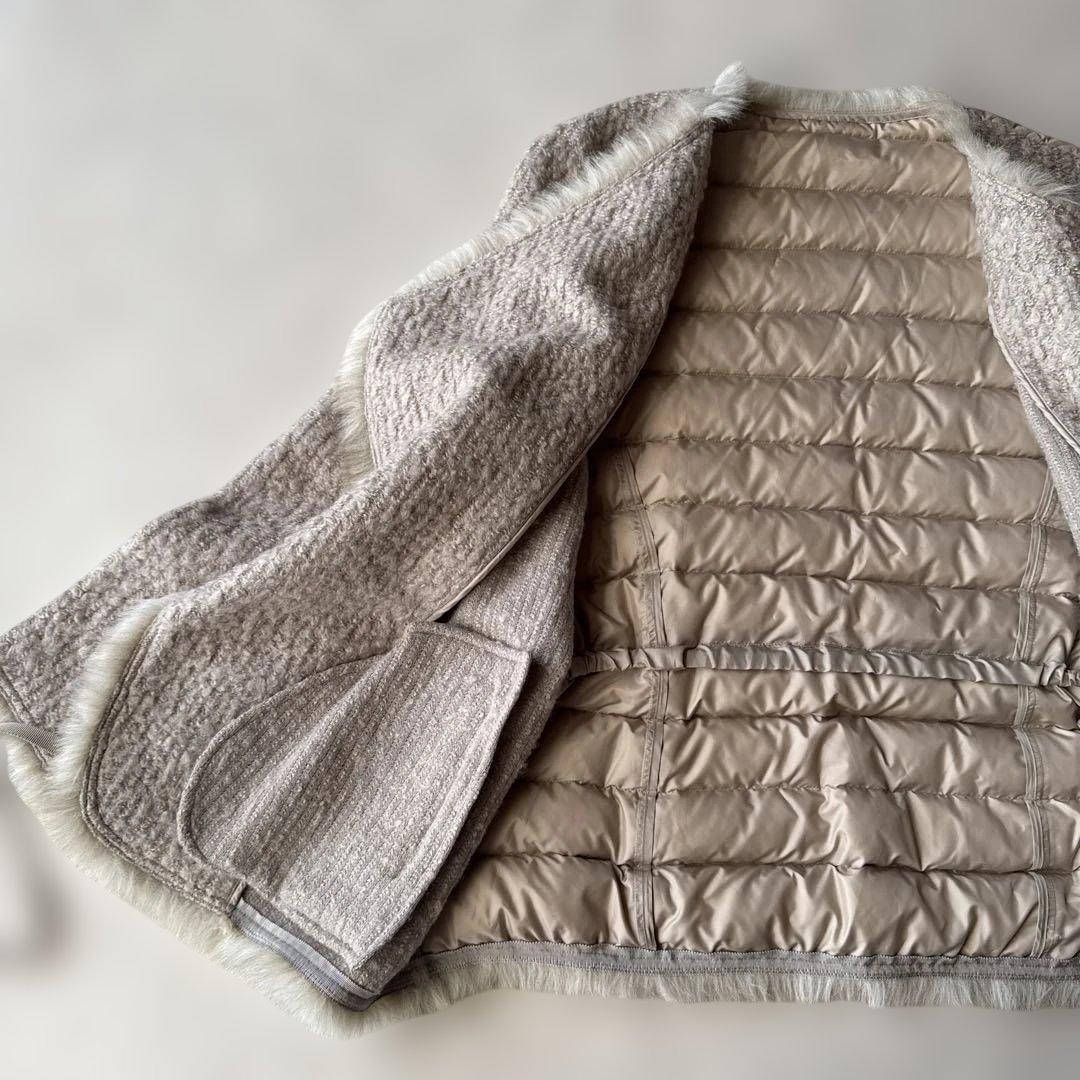 ダーマコレクシン　背中ダウンジャケット？カーディガン　ベージュカラー