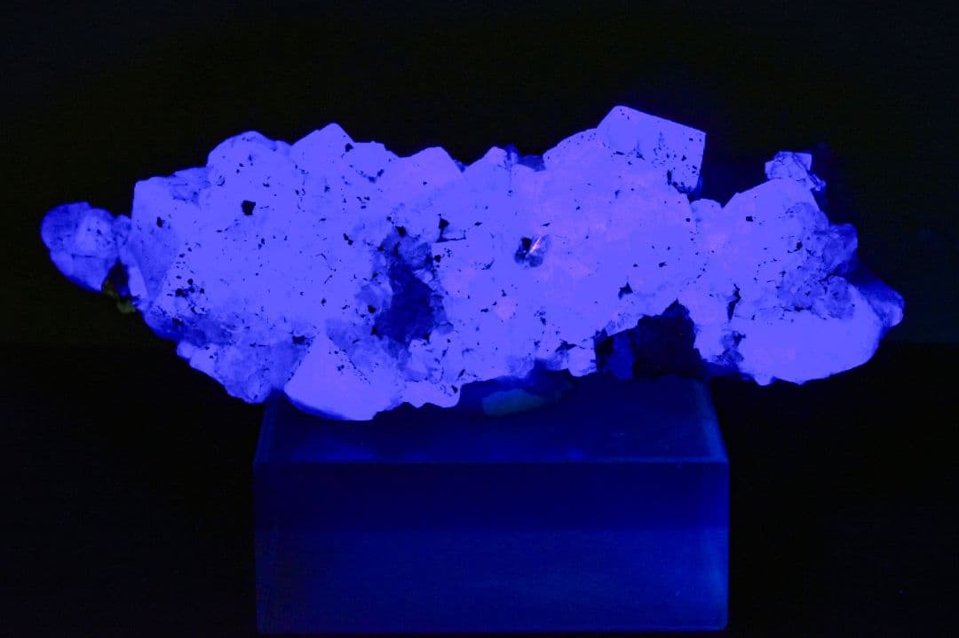 ナイジェリアAkwana産 フローライト02 クラスター