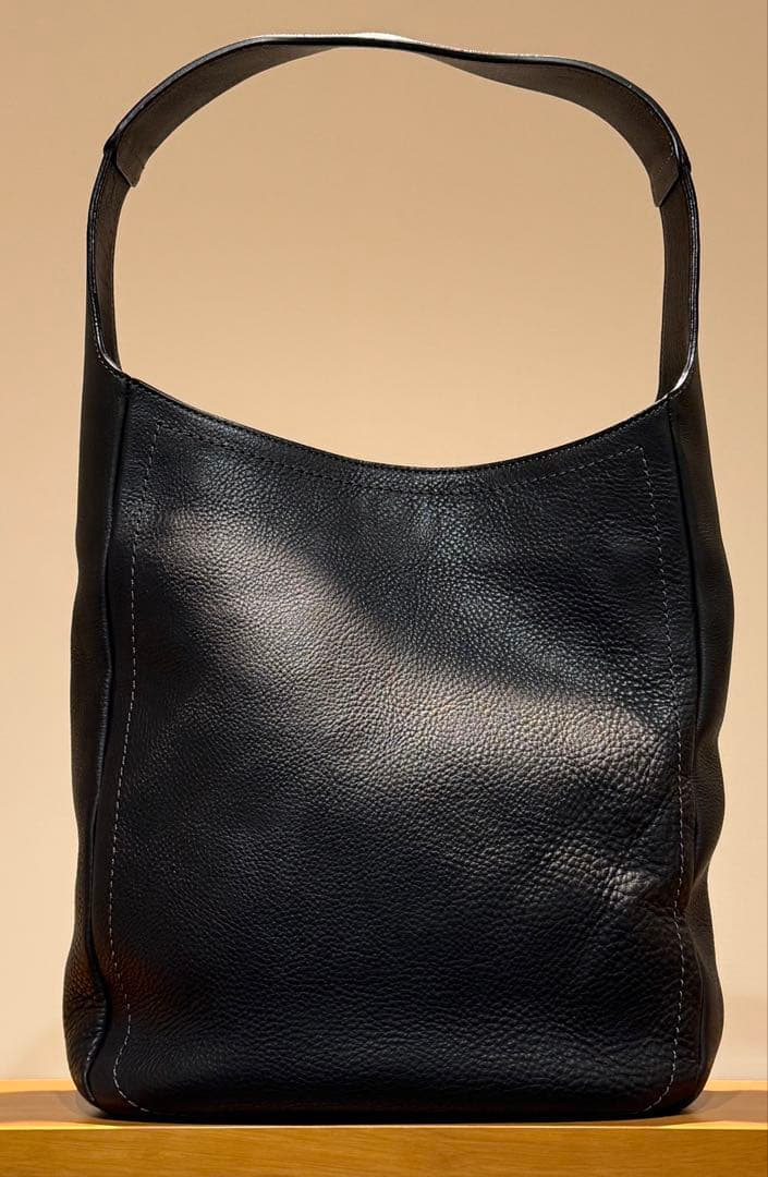 セール 極美品 土屋鞄 トーンオイルヌメ ワンショルダートート ブラック