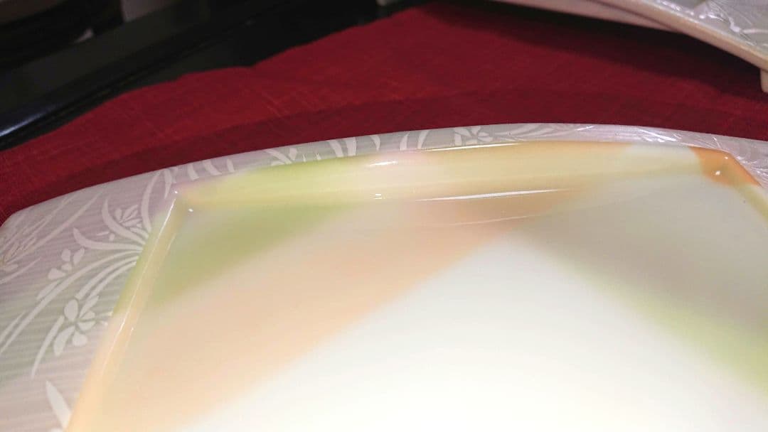 ♣素敵な演出♥【高級皿】美濃焼 良峰窯♥銀ラメ風透かし柄ウエーブデザイン３皿