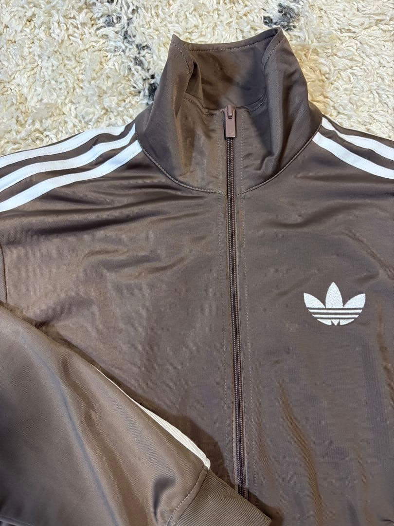 adidasトラックジャケット/ベージュ