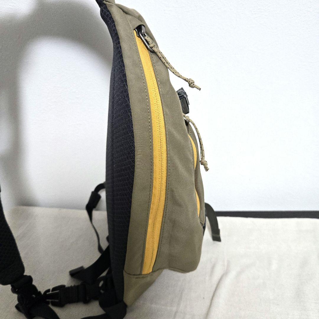 極美品！廃番カラー3点支持モデル　パタゴニア アトムスリング 8L ボディバッグ