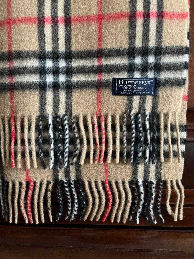 未使用品に近い　Burberry マフラー　男女共用