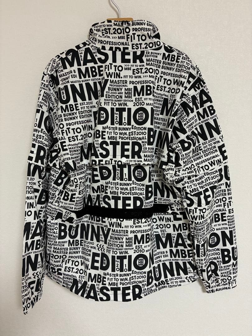 マスターバニーエディション　レインウェア　サイズ4