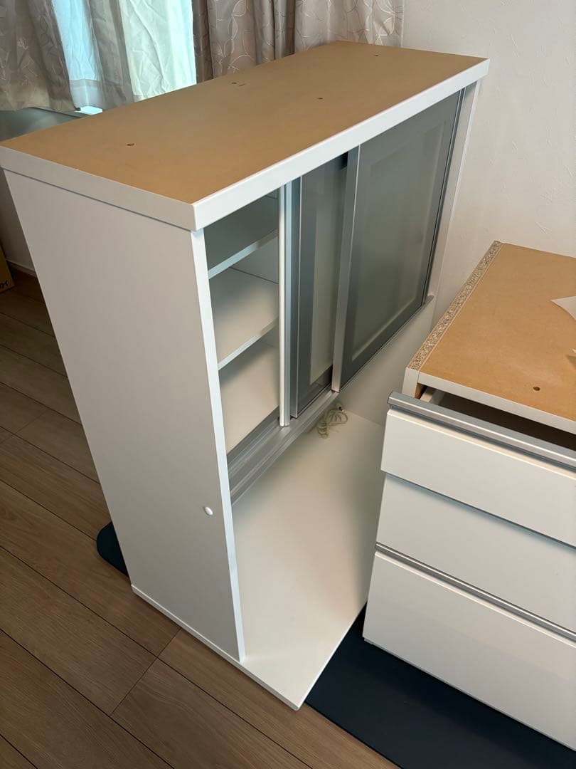 ニトリ　ホワイト スライド扉 食器棚