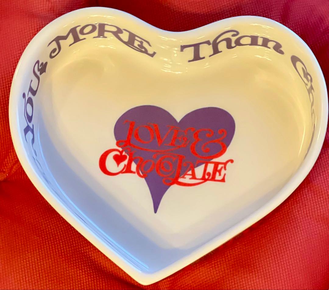 【新品】エマブリッジウォーター　バレンタイン　ハート型　深皿　オーブン皿　陶器