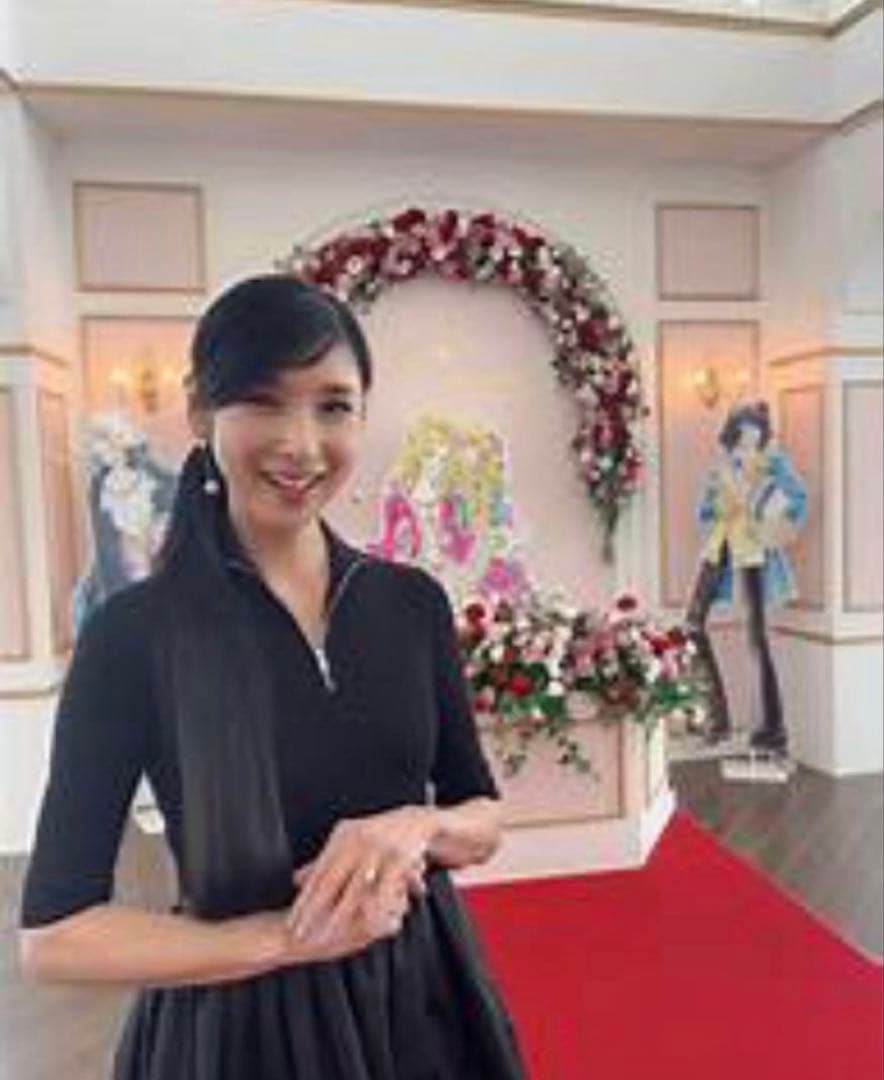 正規品購入PRADAプラダトライアングル三角ロゴプレートロングワンピースドレス