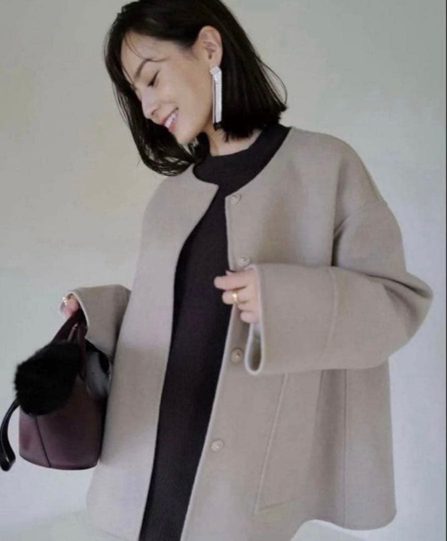 anuans バイカラーショートリバーコート （ECRU）