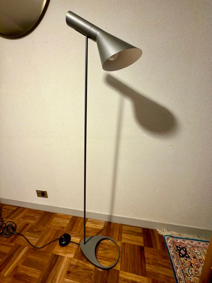 ルイスポールセン Louis Poulsen AJフロアランプ グレー 正規品