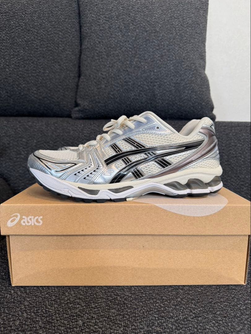 ⑩美品 ASICS gel kayano 14 28cm