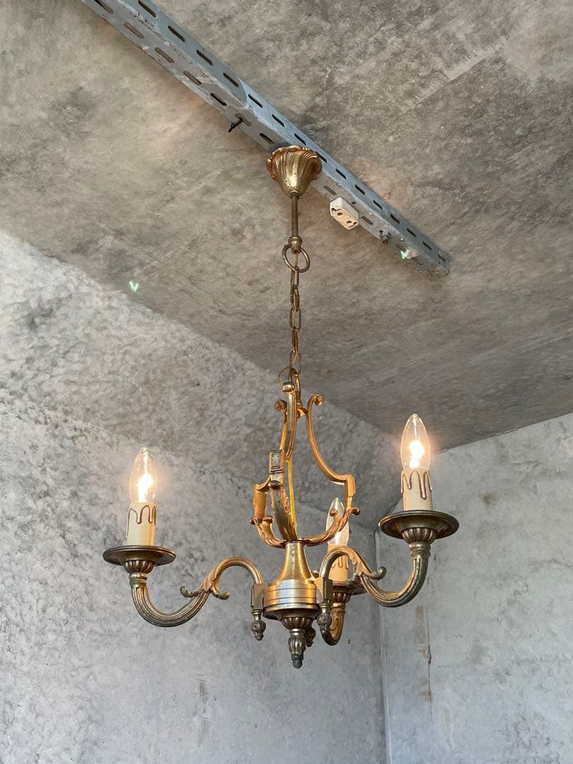 35. Cage フランス アンティーク シャンデリア 3灯 キャンドルブロンズ