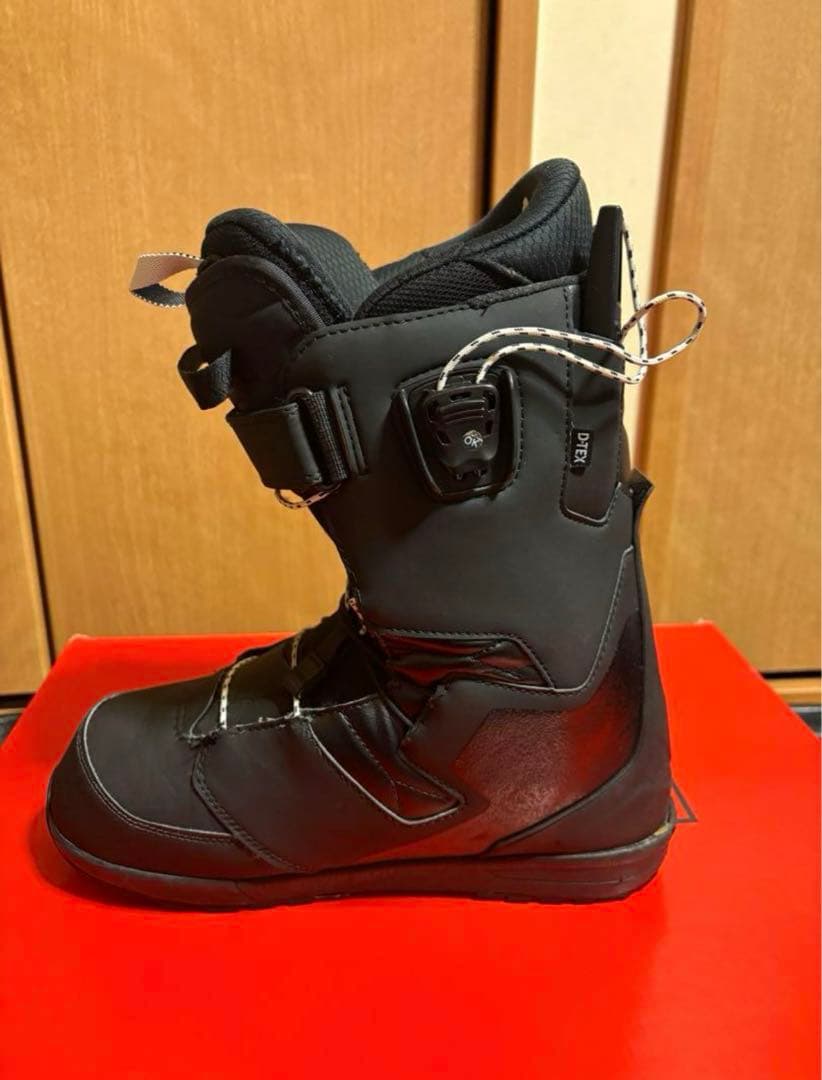 美品 DEELUXE DEEMON スノーボードブーツ ブラック 27.5センチ